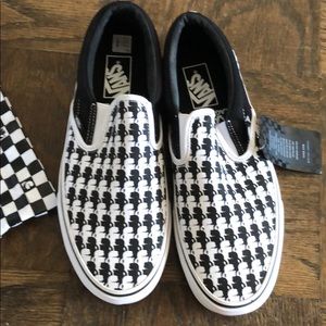 Vans X Karl Lagerfeld Women size 10 men’s 8.5 NWT
